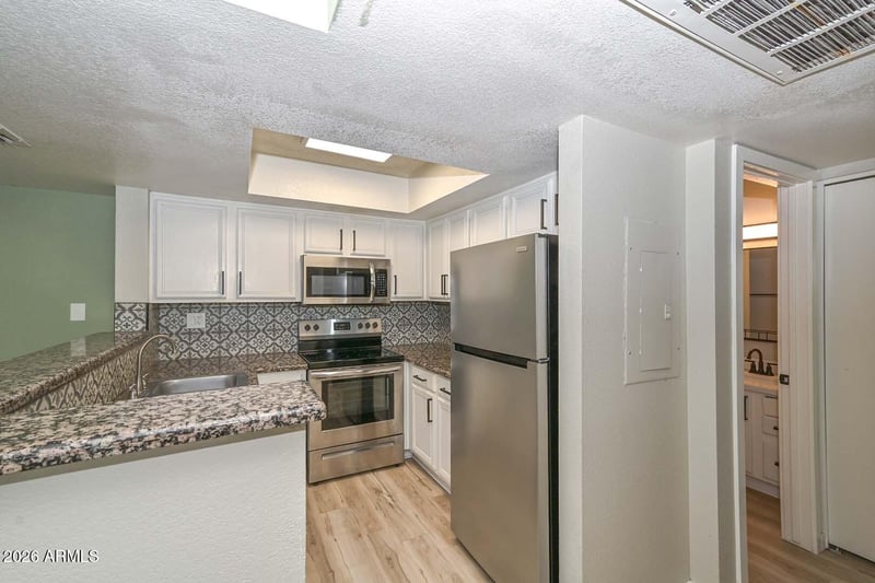 5757 W Eugie Ave #2013, Glendale, AZ 85304