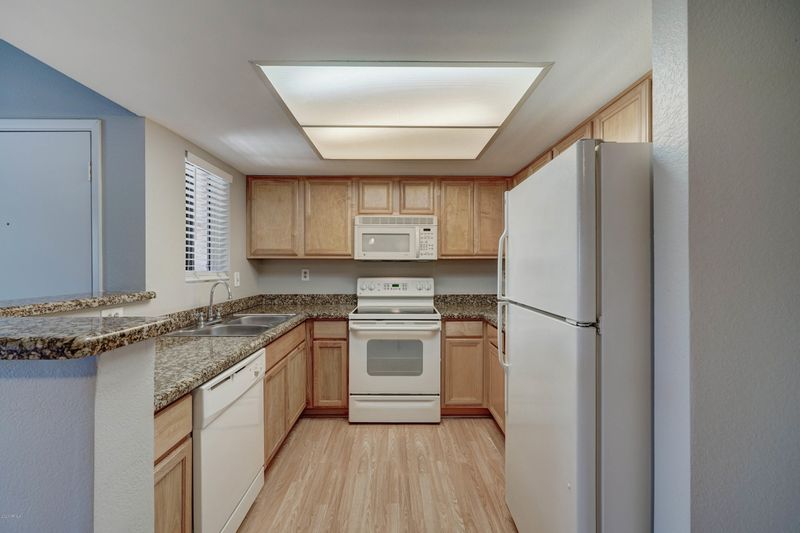 5757 W Eugie Ave #2034, Glendale, AZ 85304