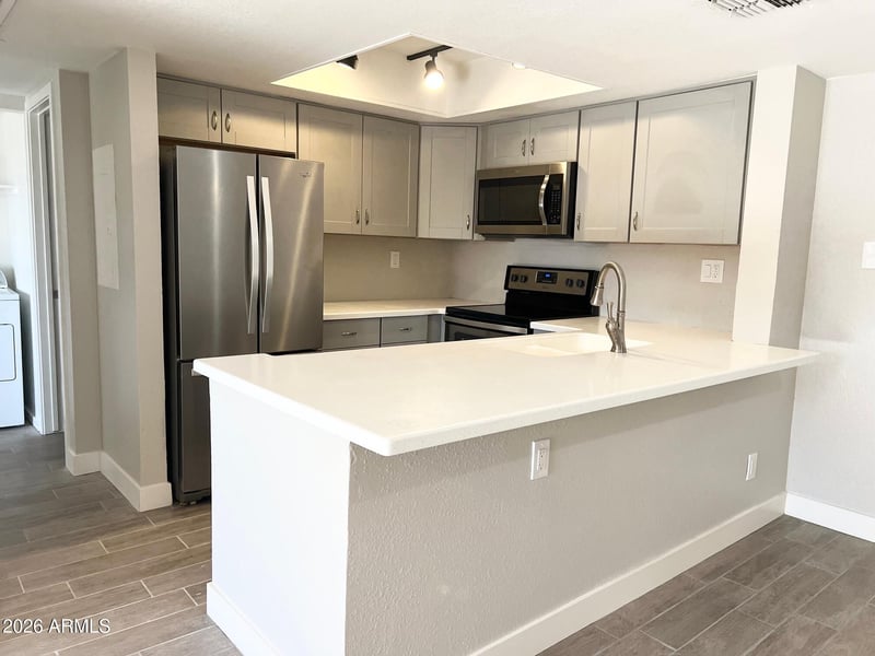 5757 Eugie Ave #2049, Glendale, AZ 85304