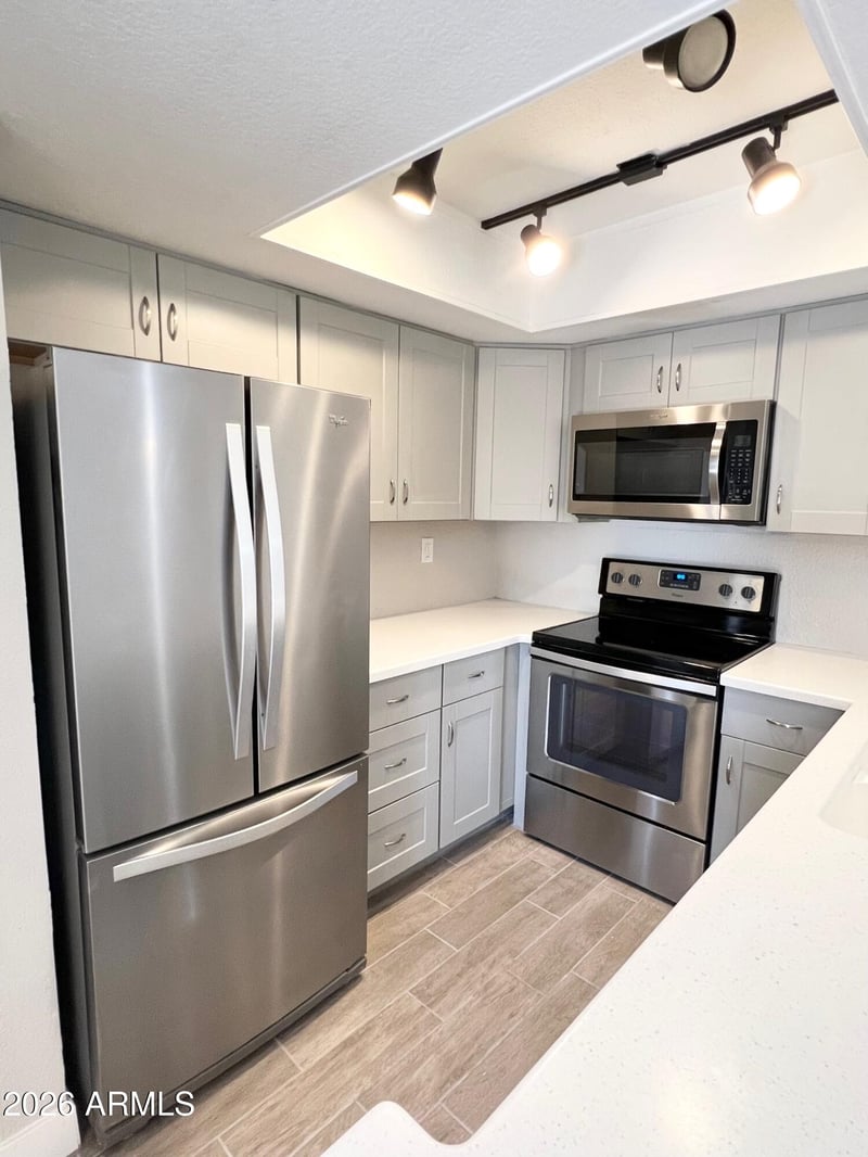 5757 Eugie Ave #2049, Glendale, AZ 85304