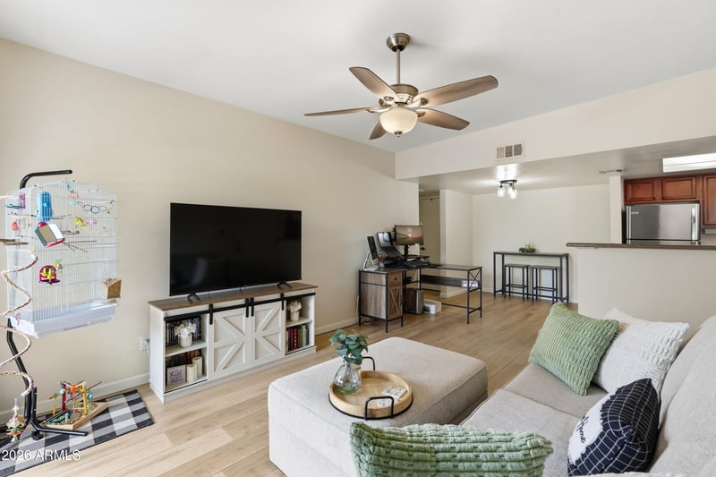 5757 Eugie Ave #2062, Glendale, AZ 85304