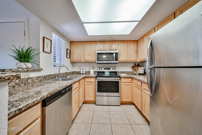 5757 W Eugie Ave #2068, Glendale, AZ 85304