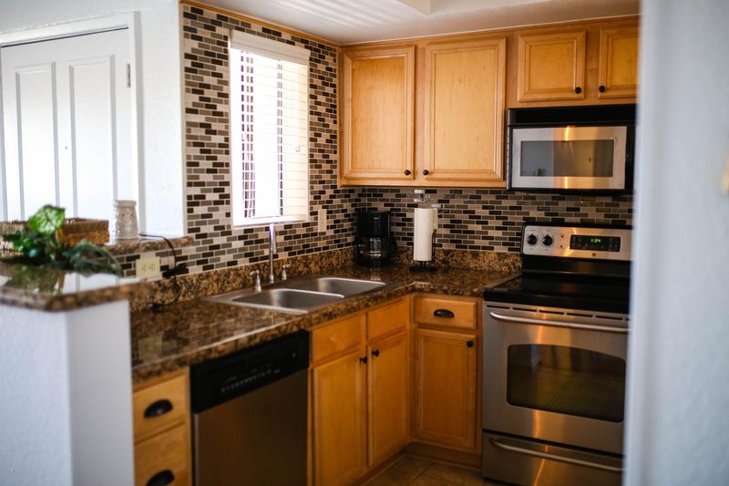 5757 W Eugie Ave #2109, Glendale, AZ 85304