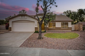 576 S Moorea Dr, Gilbert, AZ 85296