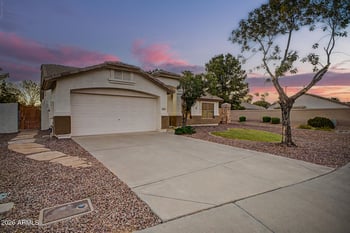 576 S Moorea Dr, Gilbert, AZ 85296