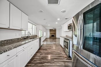 5761 Cholla St, Glendale, AZ 85304