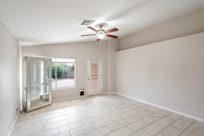 5761 Garnet Ave, Mesa, AZ 85206