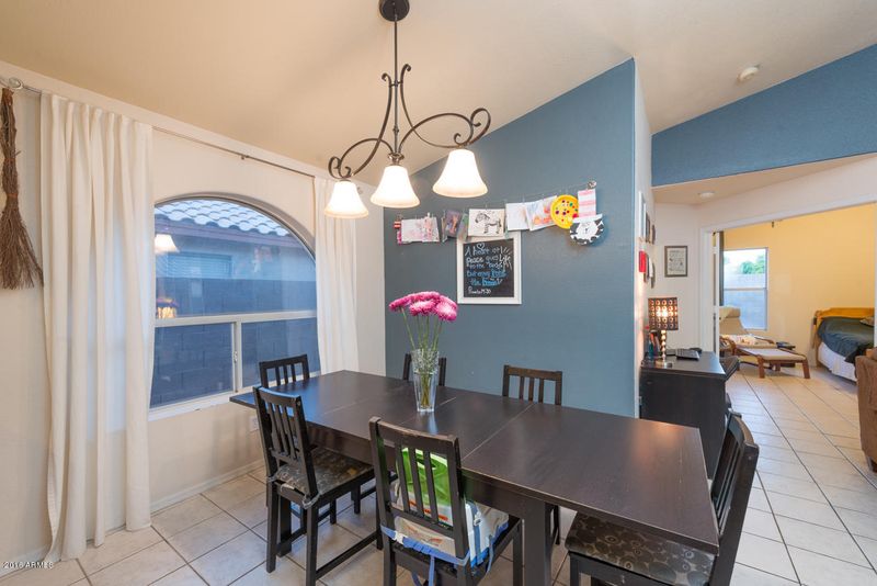 5764 W Comet Ave, Glendale, AZ 85302