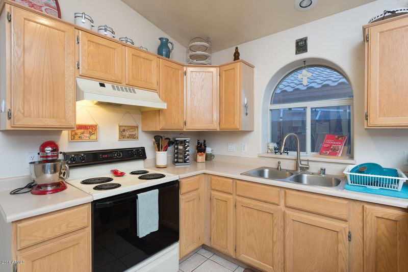 5764 W Comet Ave, Glendale, AZ 85302
