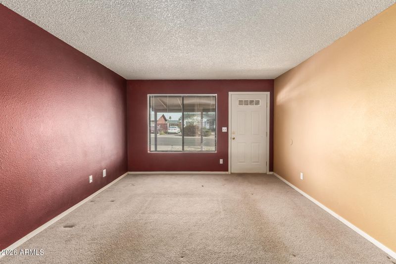 577 W Magdalena Dr, Tempe, AZ 85283