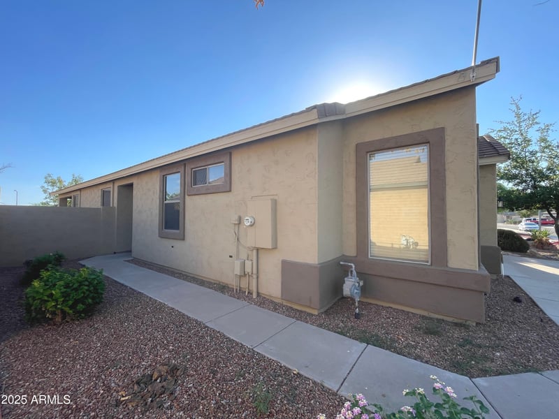 5773 Golden Ln, Glendale, AZ 85302