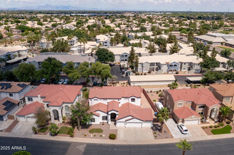 579 Mondel Dr, Gilbert, AZ 85233