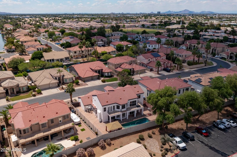 579 Mondel Dr, Gilbert, AZ 85233