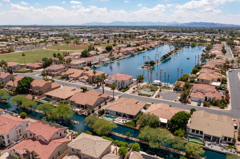 579 Mondel Dr, Gilbert, AZ 85233