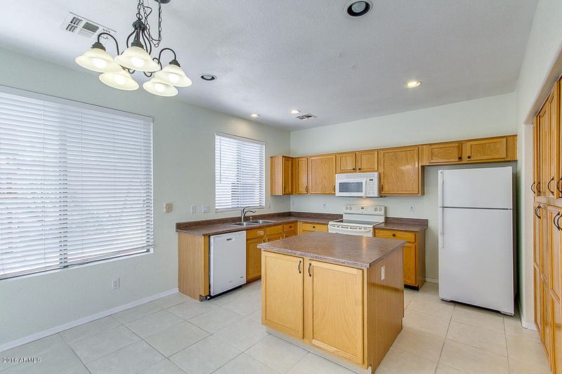 5796 W Puget Ave, Glendale, AZ 85302