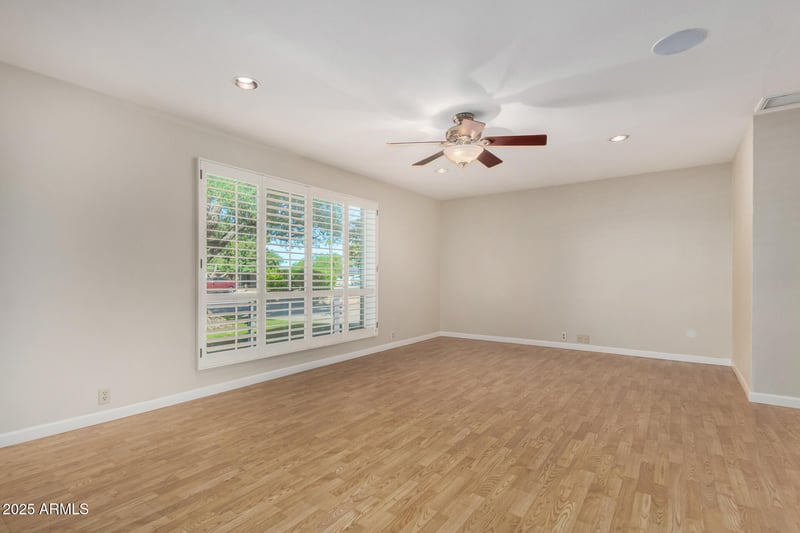 58 E Canterbury Ct, Phoenix, AZ 85022