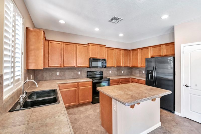 580 N Eucalyptus Pl, Chandler, AZ 85225