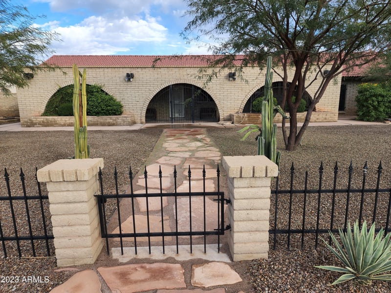 5801 73rd Ave, Glendale, AZ 85303