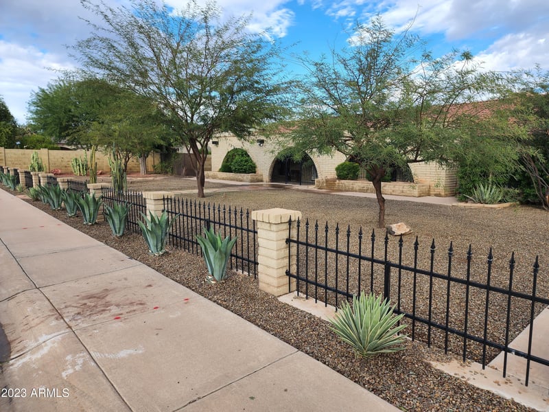 5801 73rd Ave, Glendale, AZ 85303