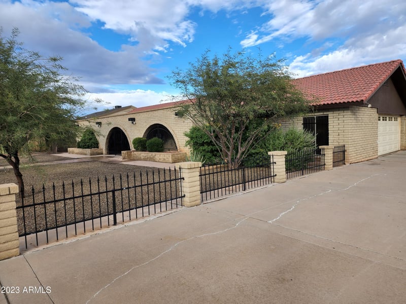 5801 73rd Ave, Glendale, AZ 85303