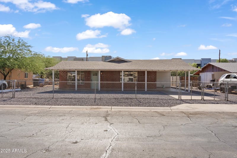 5802 34th Pl, Phoenix, AZ 85040