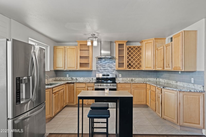 5802 61st Dr, Glendale, AZ 85301