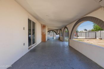 5802 N 61st Dr, Glendale, AZ 85301
