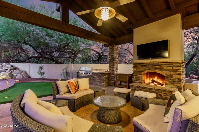 5803 45th St, Phoenix, AZ 85018