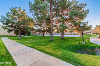 5804 Gelding Dr, Glendale, AZ 85306