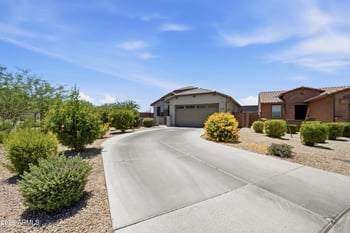5804 90th Dr, Glendale, AZ 85305