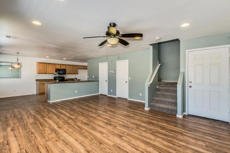 5804 S 10th Dr, Phoenix, AZ 85041