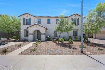 5805 Warner St, Phoenix, AZ 85043