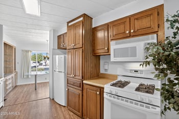 5807 Leonora St, Mesa, AZ 85215