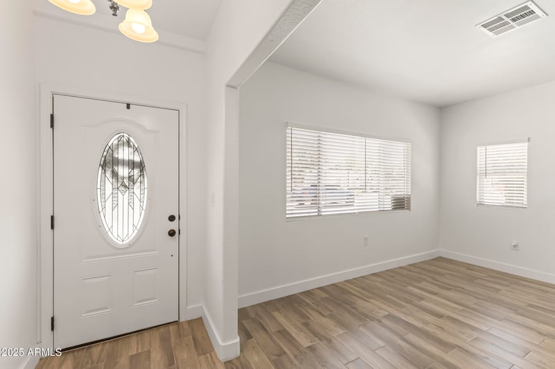 5808 Myrtle Ave, Glendale, AZ 85301