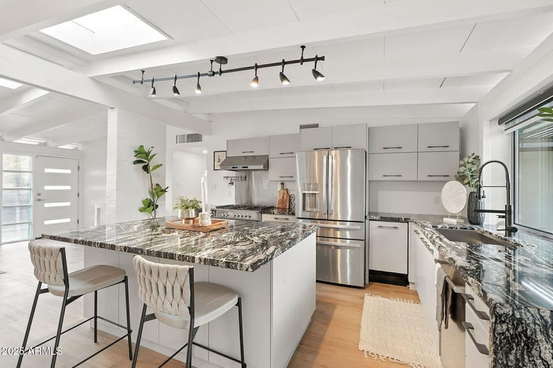 5809 10th Pl, Phoenix, AZ 85014