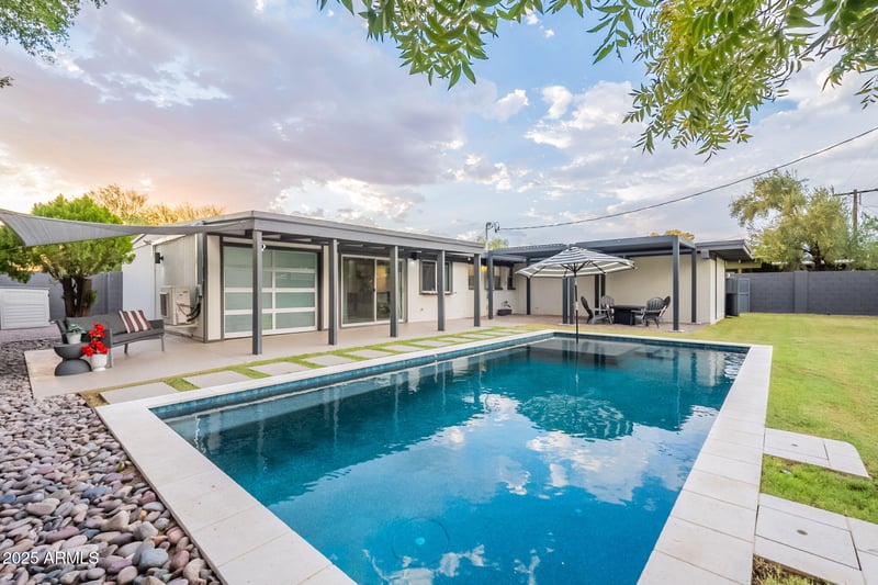 5809 10th Pl, Phoenix, AZ 85014