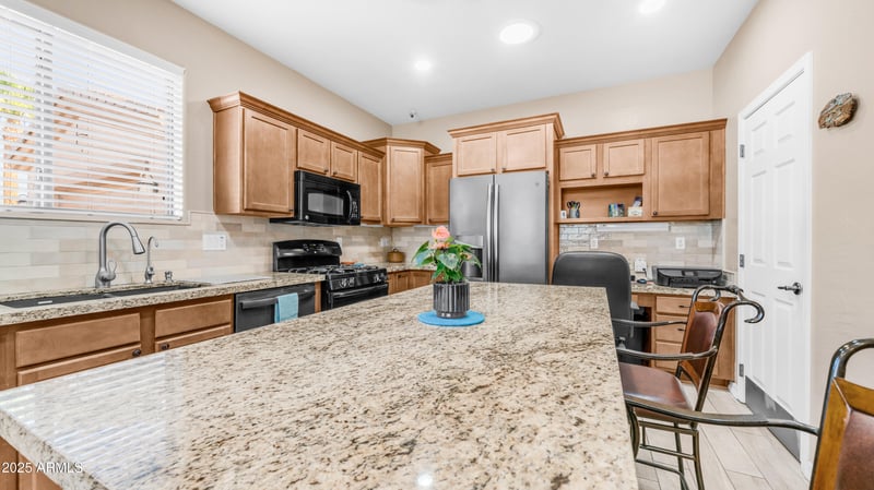 5809 Leland St, Mesa, AZ 85215