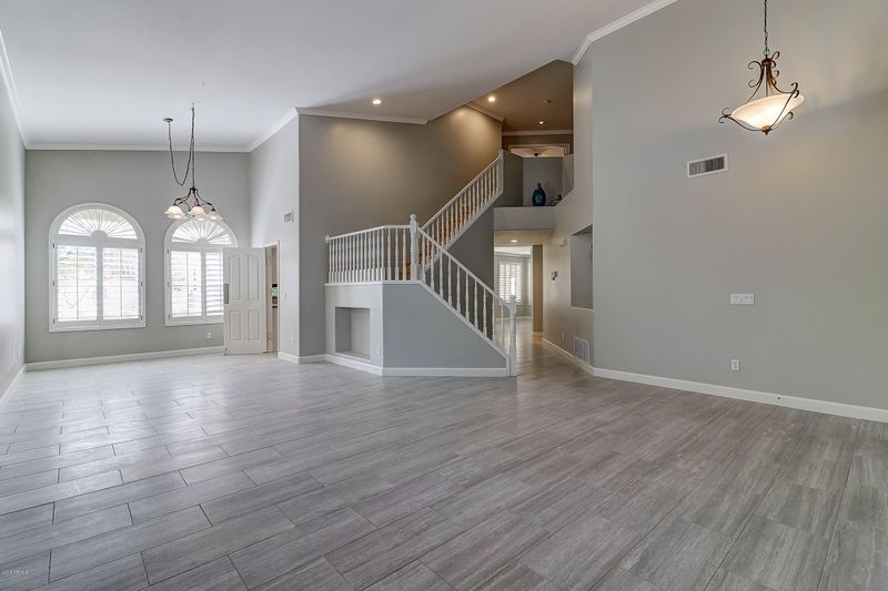 5809 W Charter Oak Rd, Glendale, AZ 85304