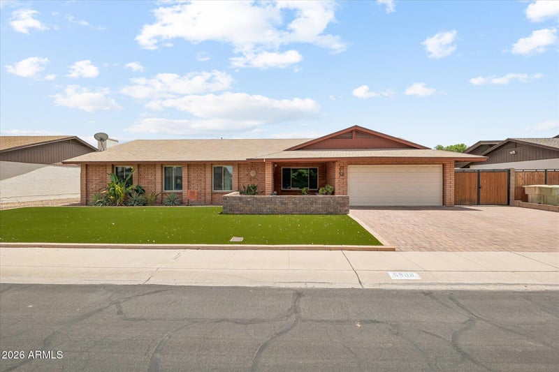 5809 W Purdue Ave, Glendale, AZ 85302