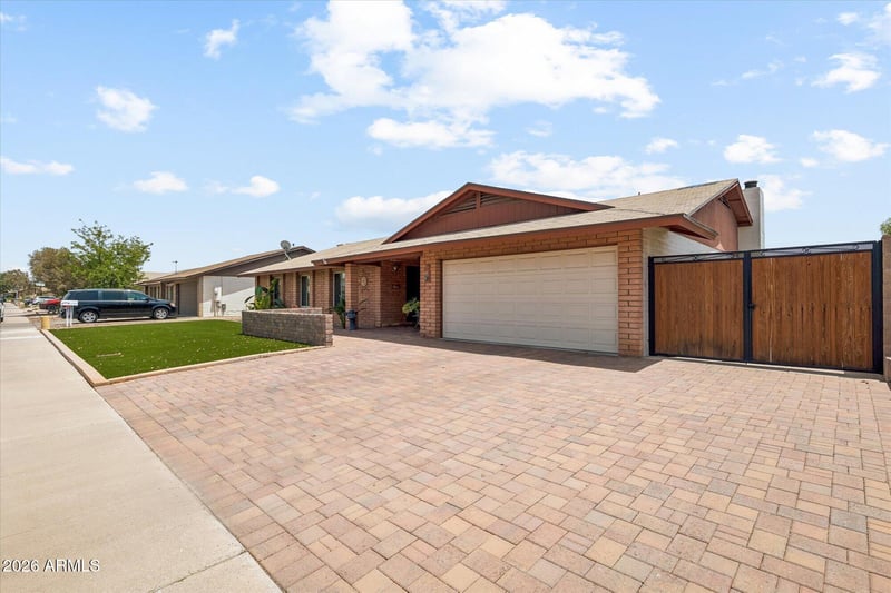 5809 W Purdue Ave, Glendale, AZ 85302