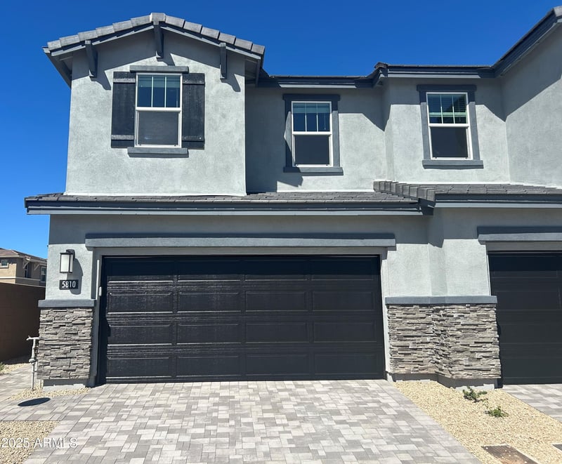 5810 Zachary Dr, Phoenix, AZ 85054