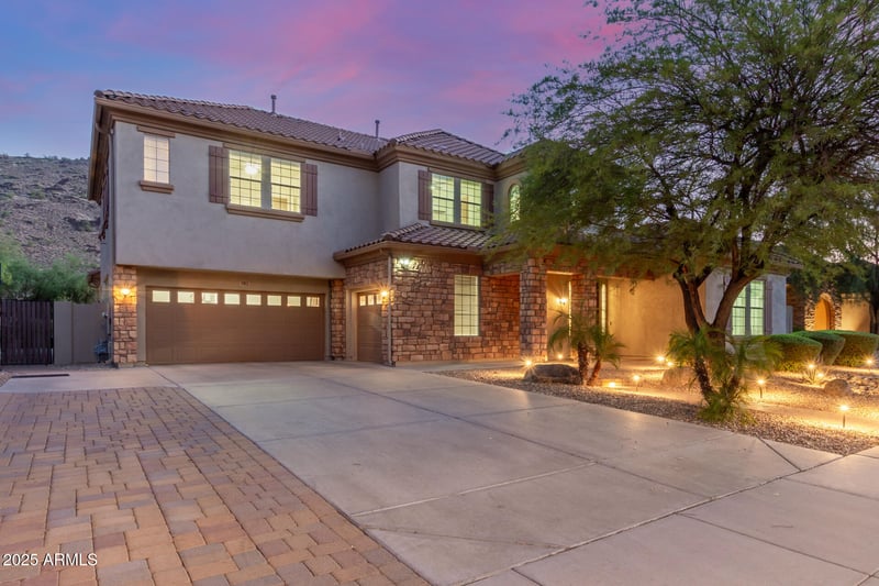5811 Bonanza Ln, Phoenix, AZ 85083