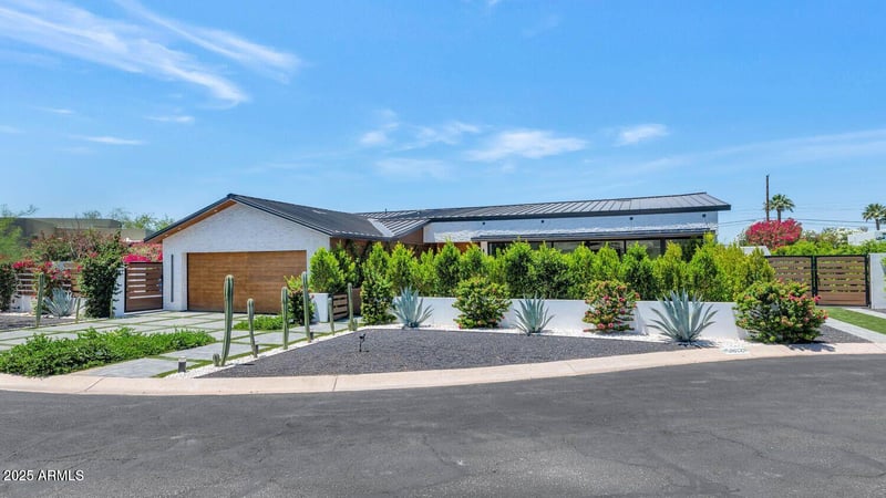 5812 44th Pl, Phoenix, AZ 85018