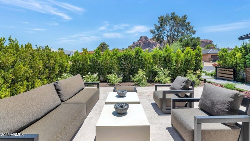 5812 44th Pl, Phoenix, AZ 85018