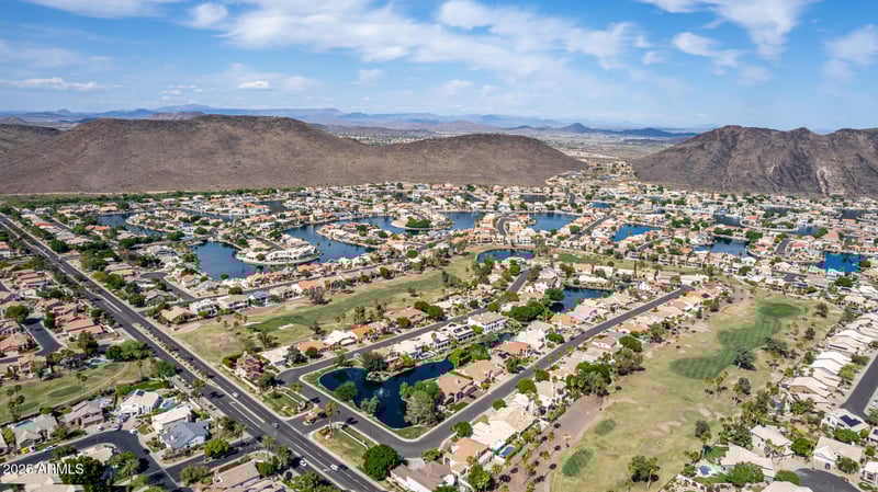 5812 Del Lago Cir, Glendale, AZ 85308