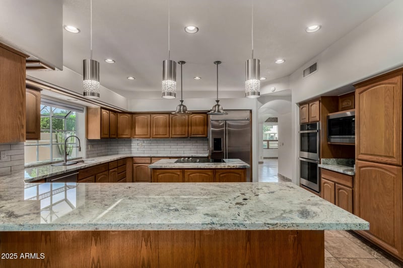5812 Del Lago Cir, Glendale, AZ 85308