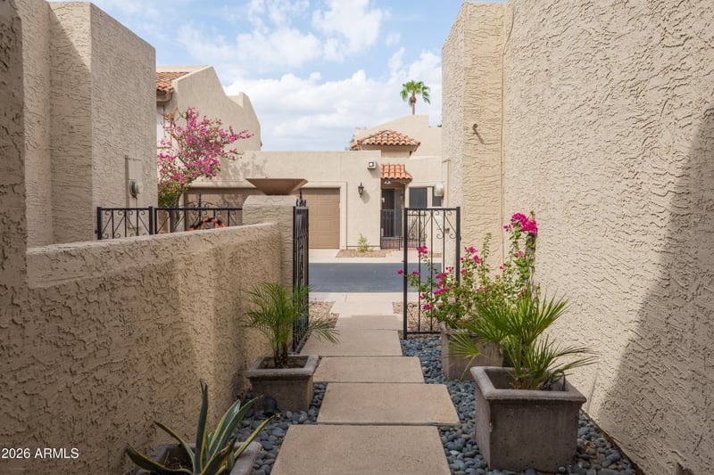 5812 N 12th St #31, Phoenix, AZ 85014