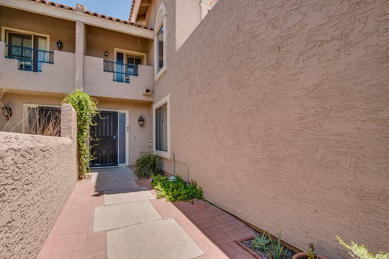 5812 N 12th St #32, Phoenix, AZ 85014