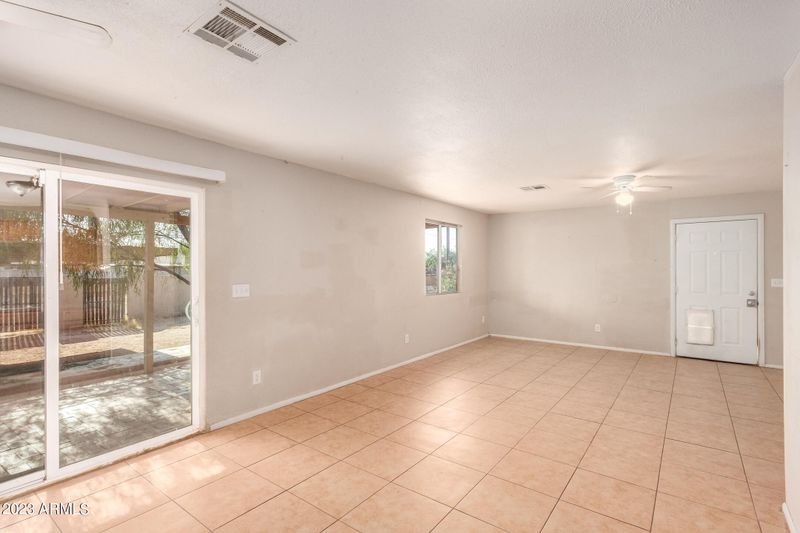 5812 S 46th Pl, Phoenix, AZ 85040