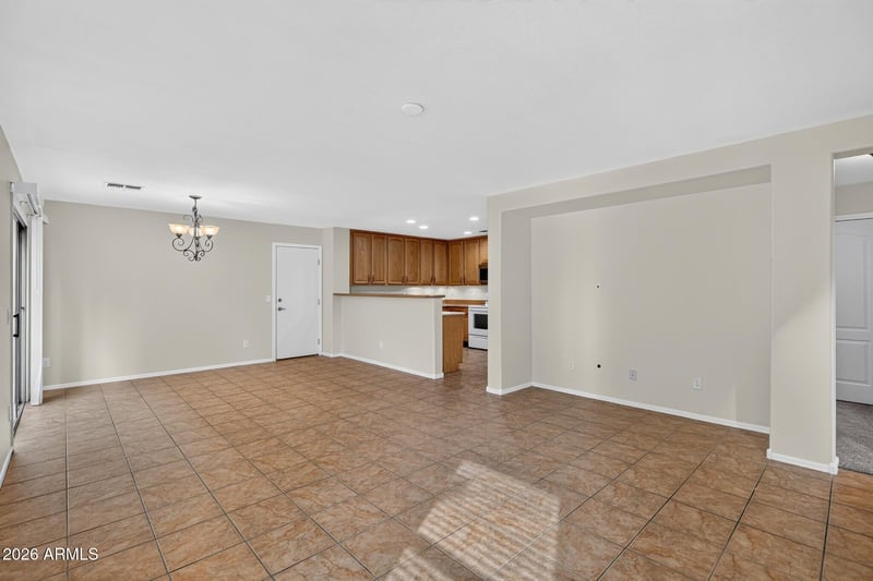 5813 E Hampton Ave, Mesa, AZ 85206